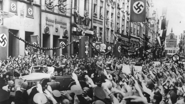 extreemrechtse totalitaire ideologie = nationaalsocialisme in duitsland
